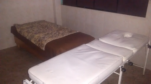 Baños De Hidroterapia Las Aguilas