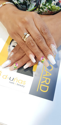D UÑAS CAMACHO