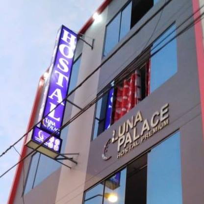Luna Palace Hostal Premium