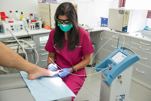 PodoSalud | Tratamiento Laser para Hongos, Uñeros y Cuidado del Pie | Podologia | La Molina